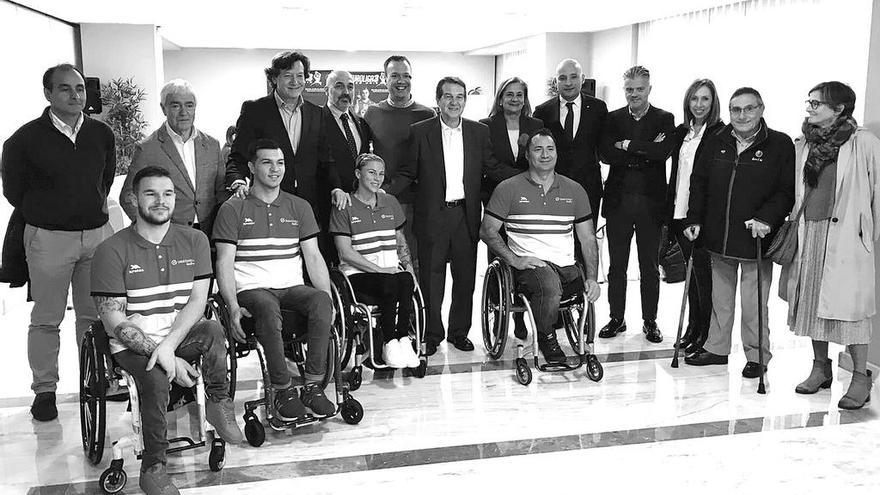 Jugadores, directivos, autoridades y patrocinadores, en la presentación del torneo en el Hotel Hesperia.