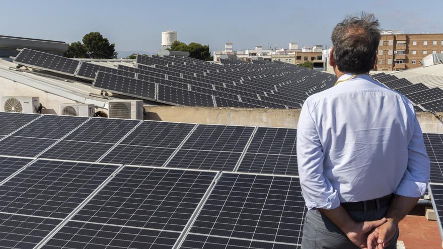 La industria dispara el autoconsumo solar y ya concentra la mitad de la potencia