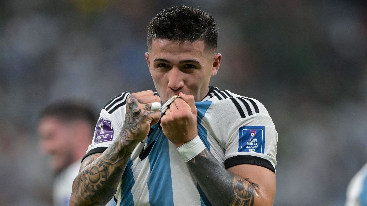 Enzo Fernández celebra un gol con la Selección Argentina