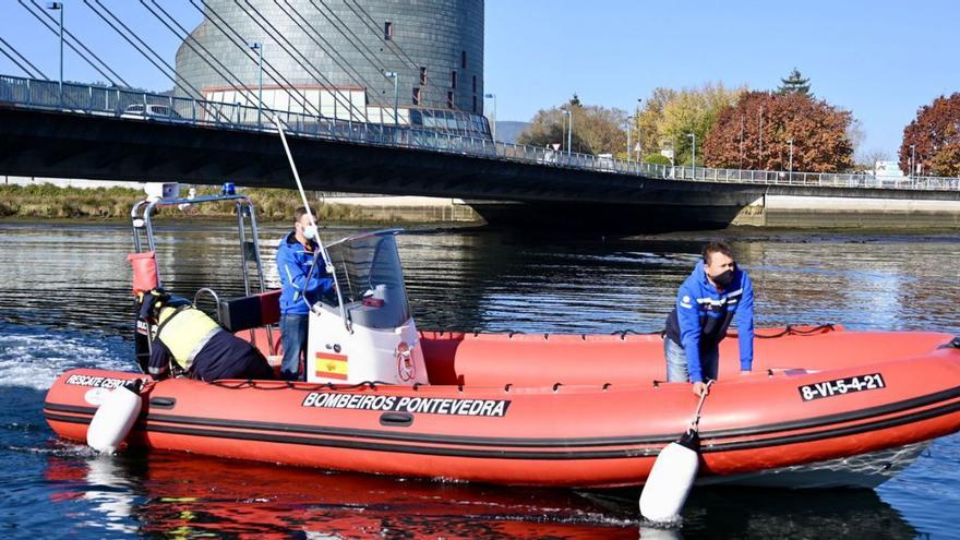 Los Bomberos incorporan una nueva embarcación con turbina | R.V.