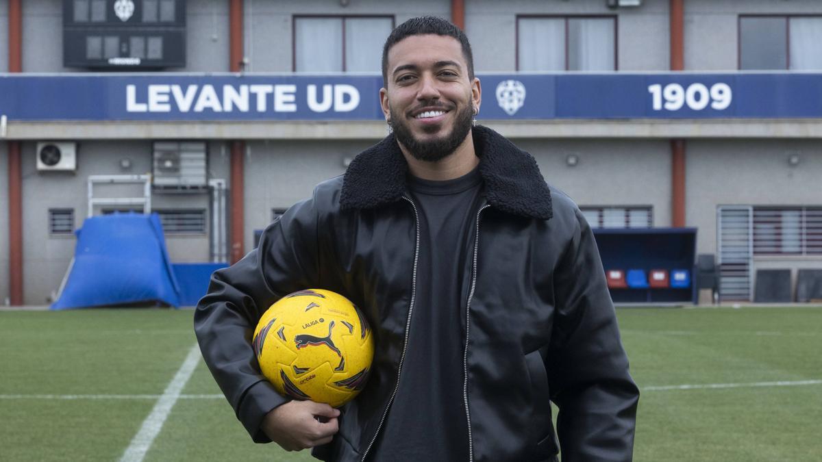 Rúben Vezo, en las instalaciones del Levante UD