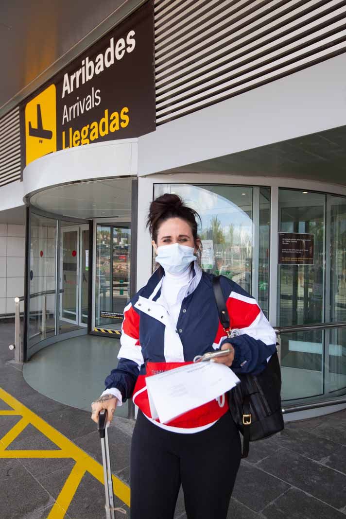 Turistas con cuentagotas en el aeropuerto de Ibiza