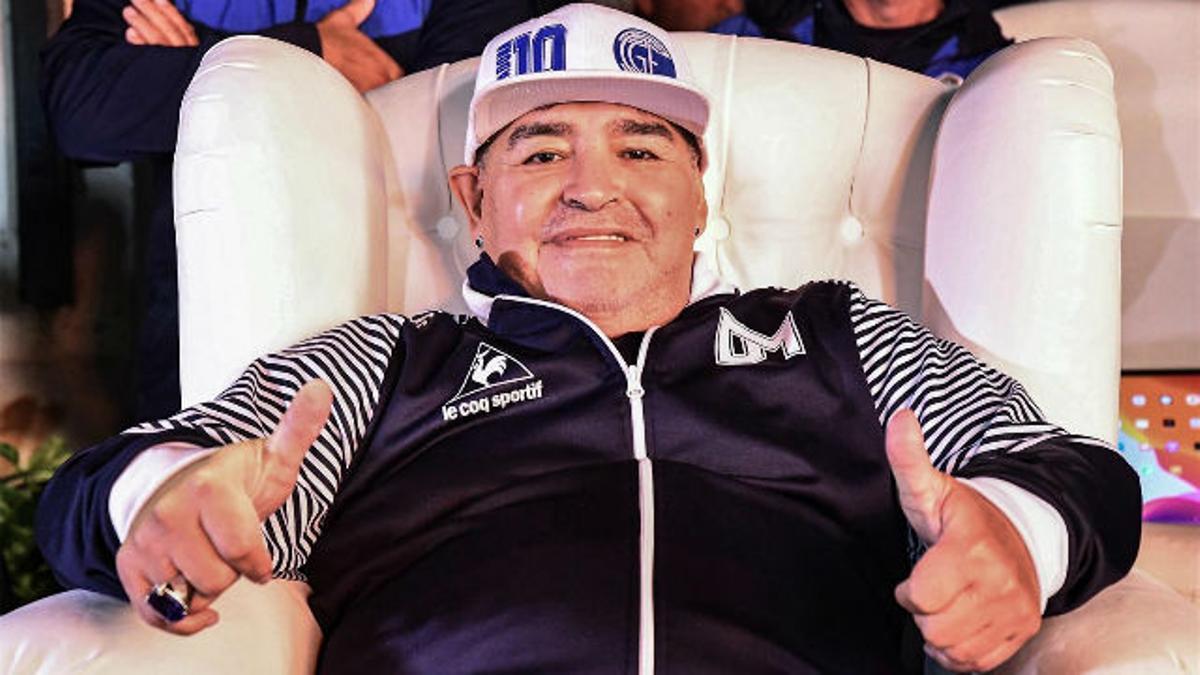 Maradona seguirá en el 'Lobo' hasta 2021