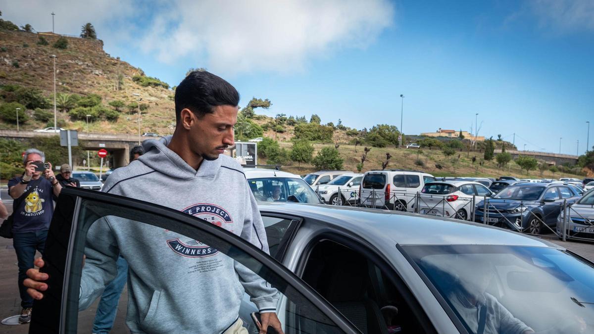 Maikel Mesa, saliendo de los juzgados