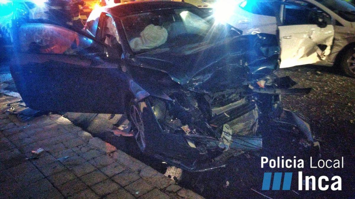 Die Fahrzeuge wurden bei dem Unfall auf Mallorca schwer beschädigt