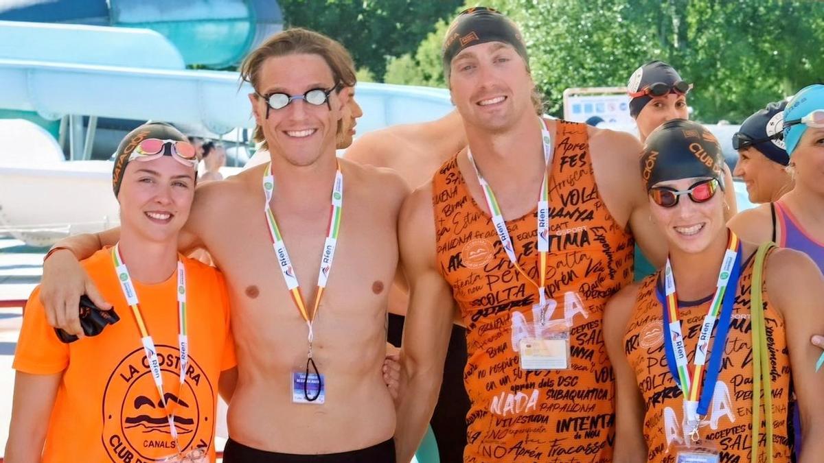 Nadadores del CN La Costera en el Campeonato de España Masters, en Logroño.