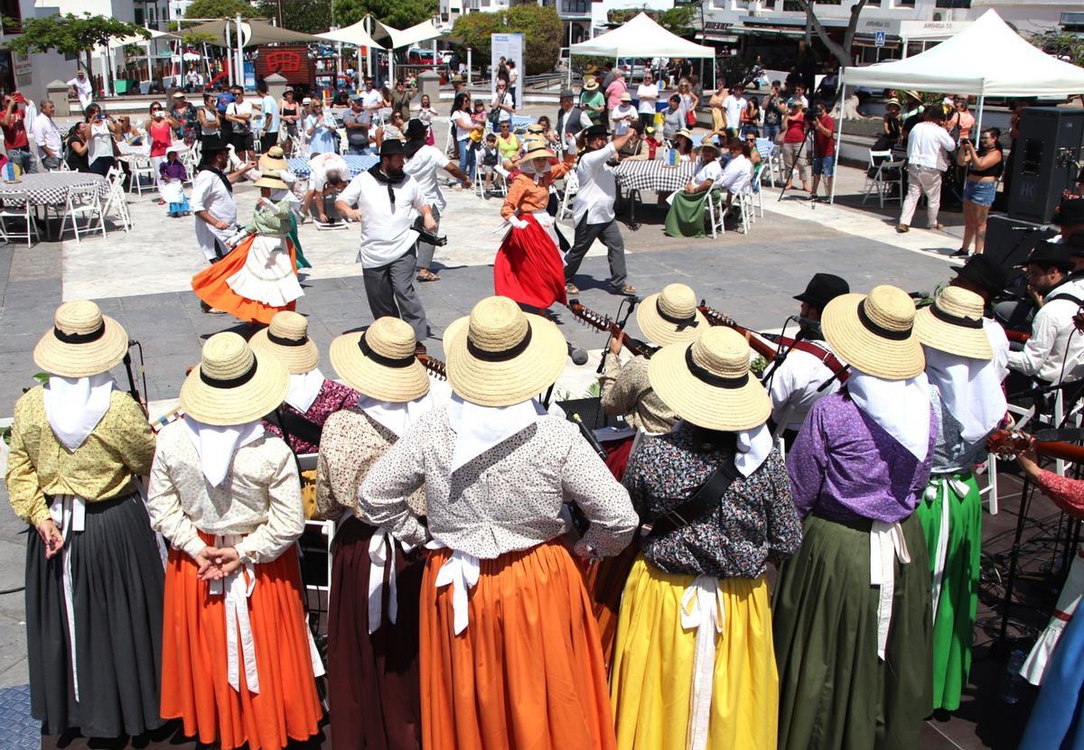 Yaiza celebra el Día de Canarias con un homenaje a las tradiciones y a &quot;nuestra gente&quot;