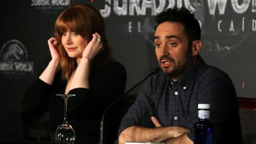 Juan Antonio Bayona i l&#039;actriu Bryce Dallas Howard.