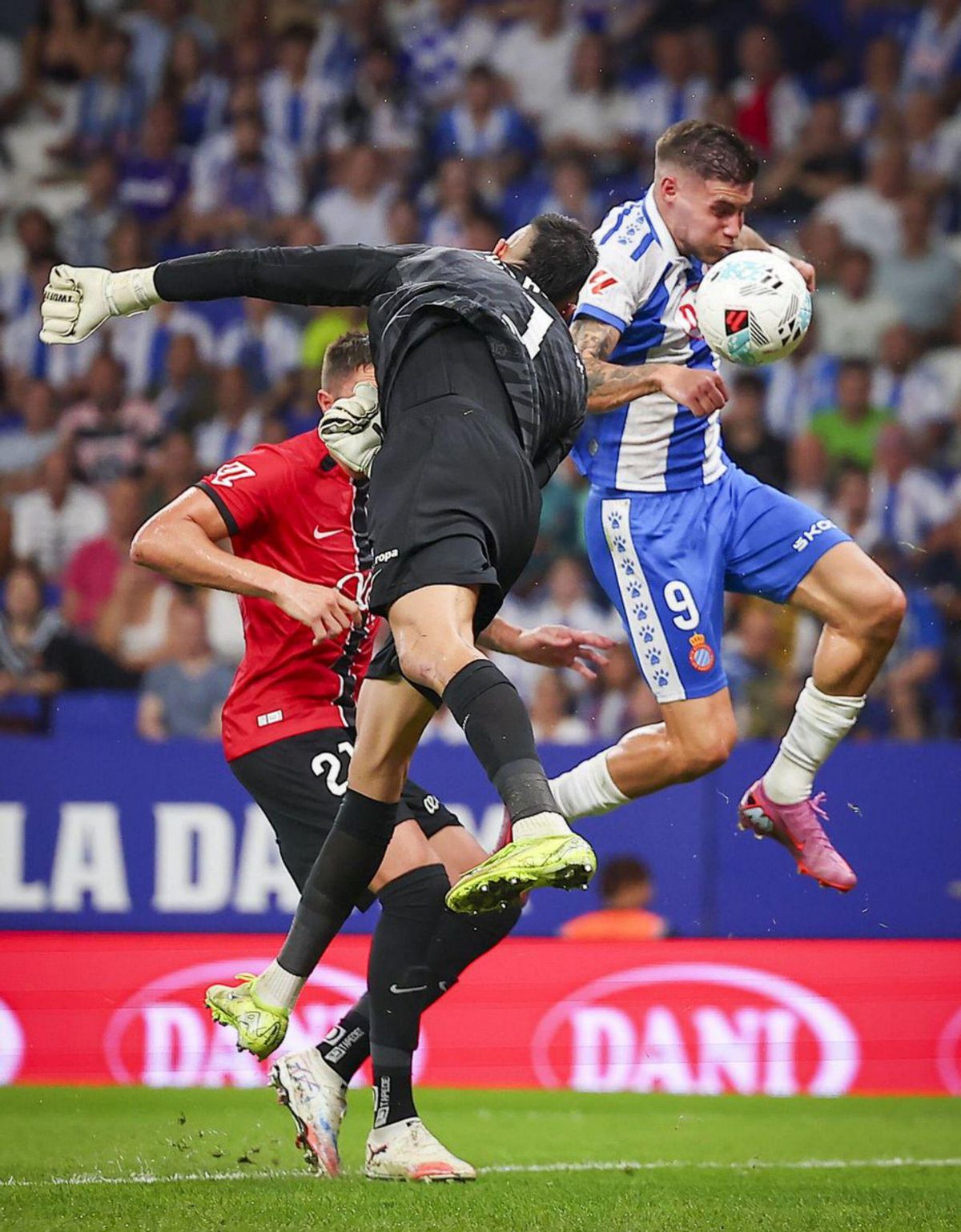 L’Espanyol continua volant i es cola al podi de la Lliga L’Espanyol continua volant i es cola al podi de la Lliga