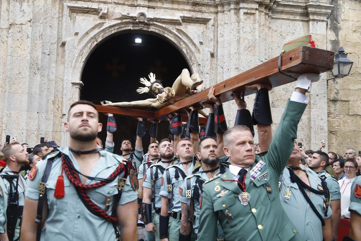 La Legión en el vía crucis de la Caridad