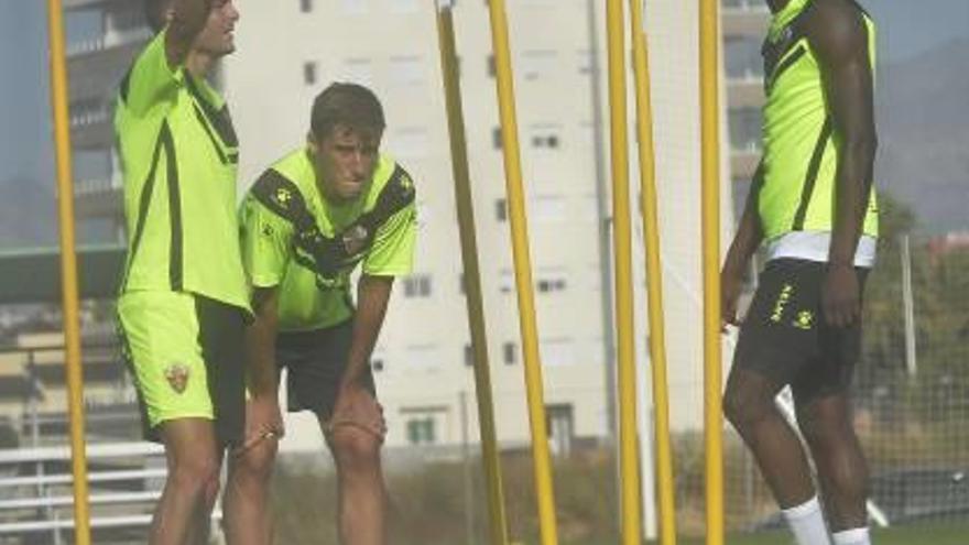 Liberto, Javi Llor y Sory Kaba, en un entrenamiento.