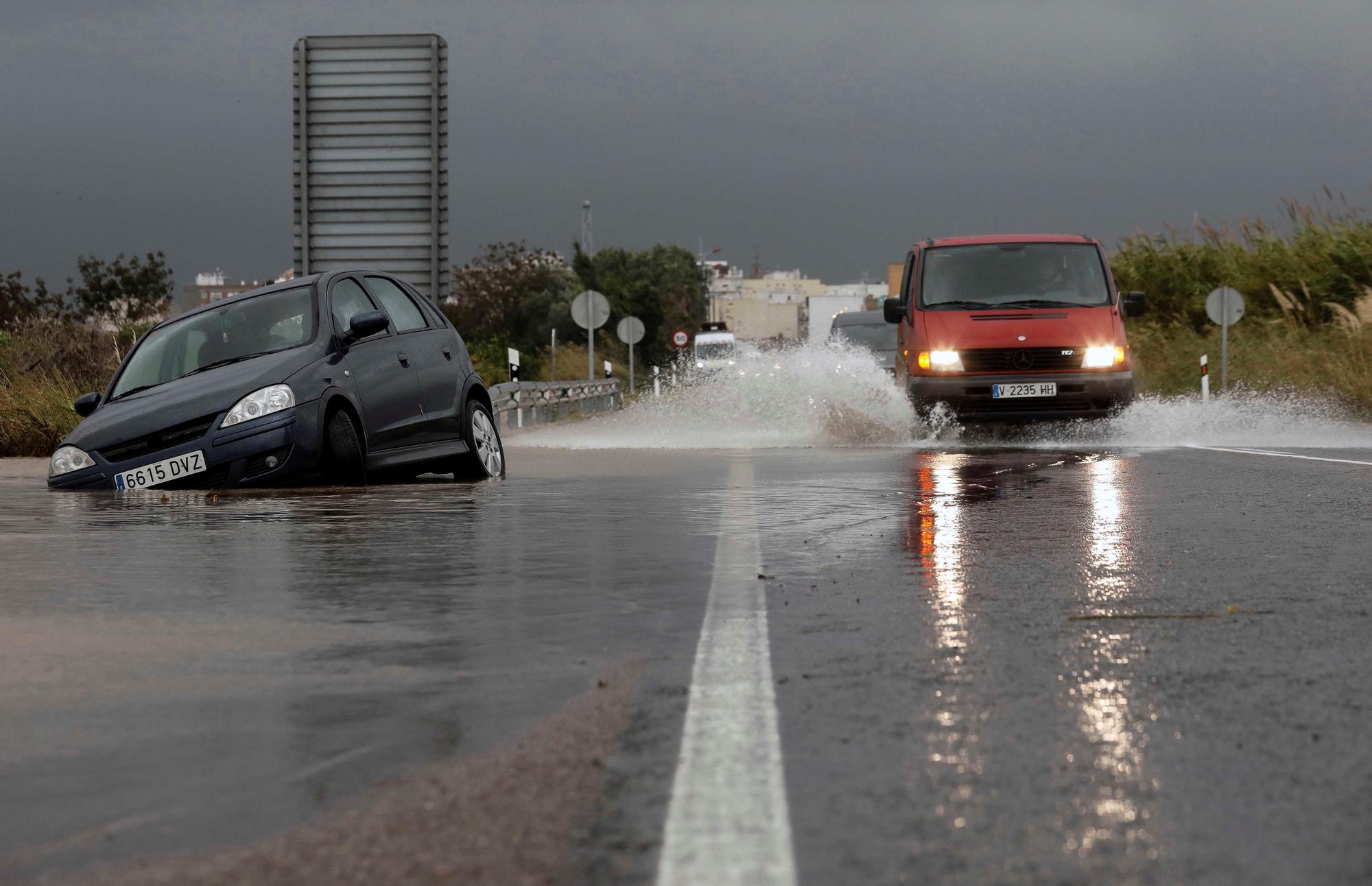 Tormentas en Valencia | Las lluvias torrenciales descargan con fuerza en la Comunitat Valenciana