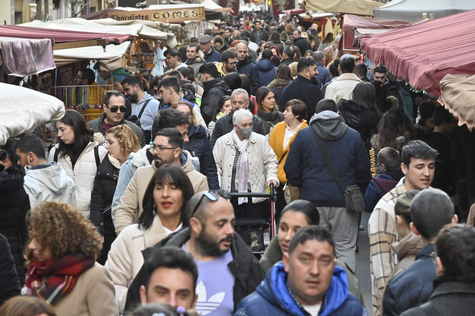 Acércate en imágenes al mercado medieval de Vila-real