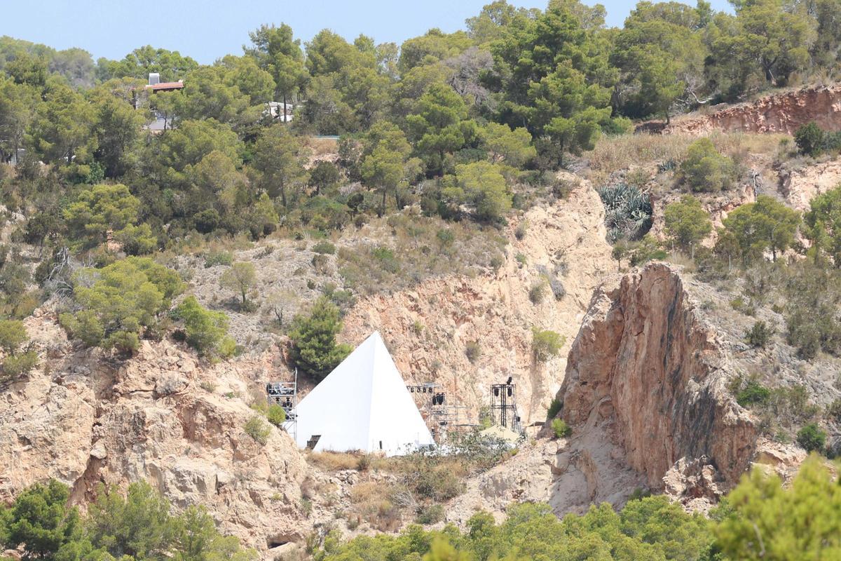 Una gran fiesta privada organizada por una famosa agencia internacional convoca a más de 300 invitados en sa Pedrera de Sant Antoni