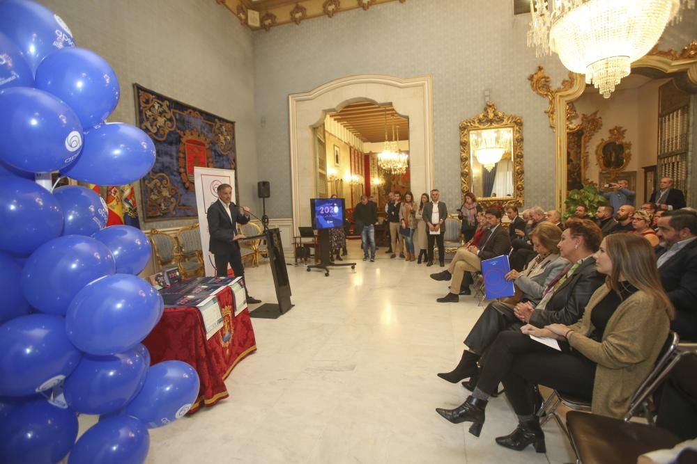 Un momento del acto de presentación del calendario