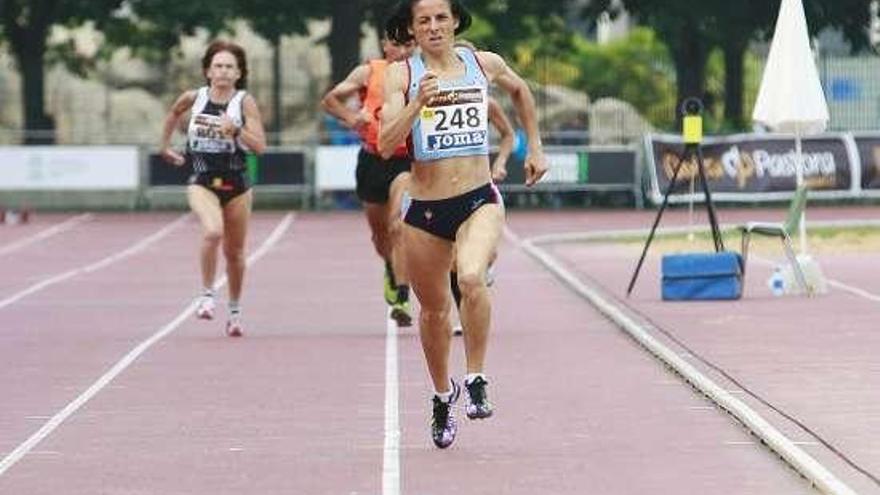 Luz Domínguez se alzó  con tres oros en Vitoria