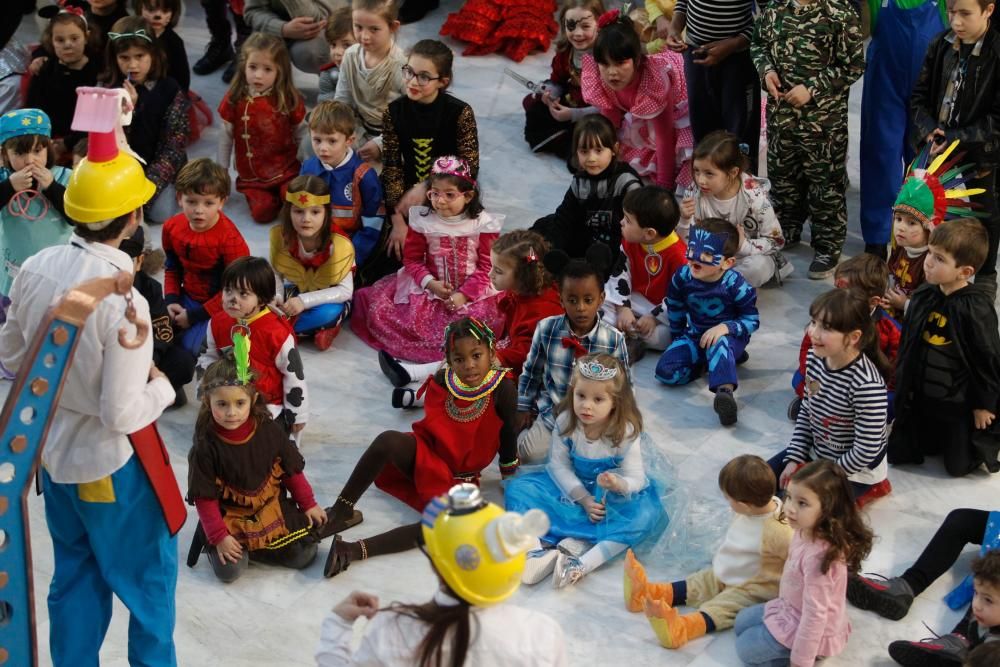 Carnaval infantil en el Calatrava de Oviedo