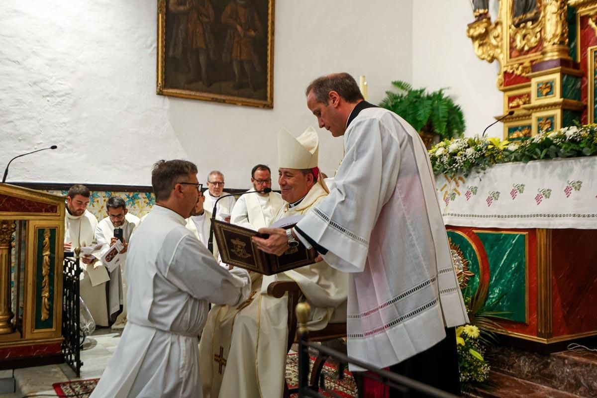 Todas las imágenes de la ordenación de Juan Carlos Rubertiello, diácono en Sant Antoni