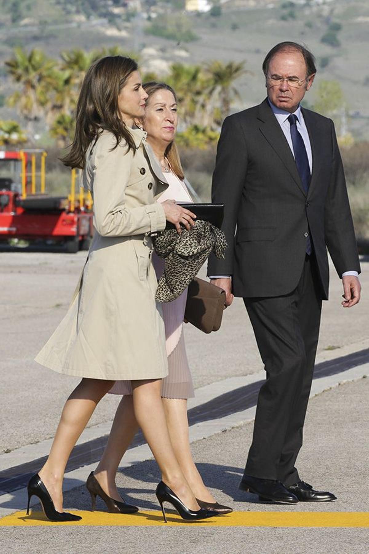 Doña Letizia durante la ceremonia previa al viaje