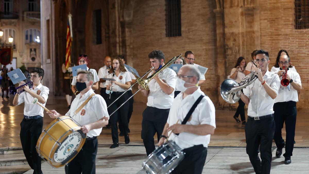 Búscate en el primer día de Ofrenda por las calles del Mar y Avellanas entre las 22:00 y 23:00 horas