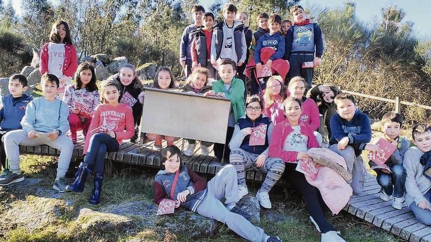 Alumnos del Cordo Boullosa visitan el área arqueológica