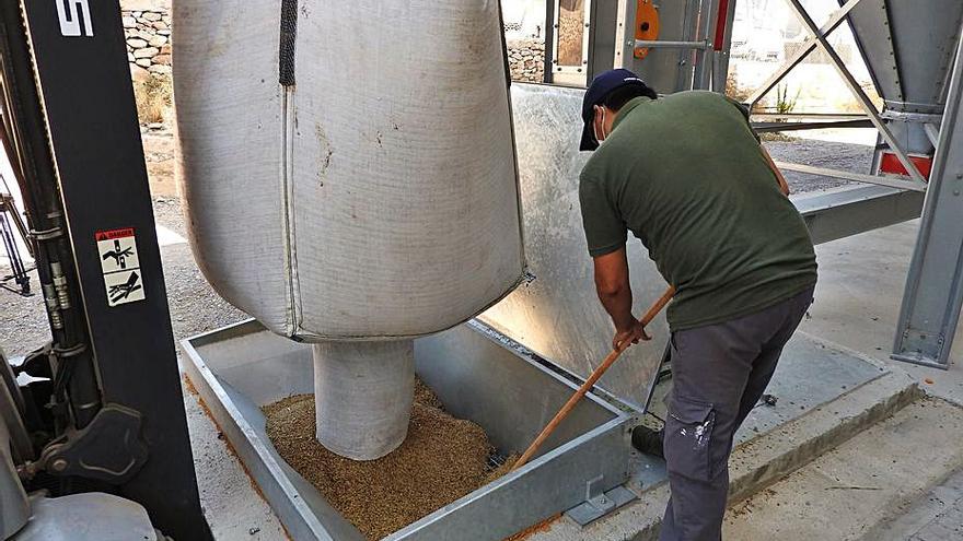 Uno de los silos de la cooperativa. | C.C.