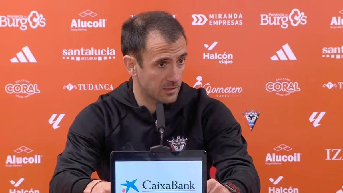 Antxon Muneta, entrenador del CD Mirandés.
