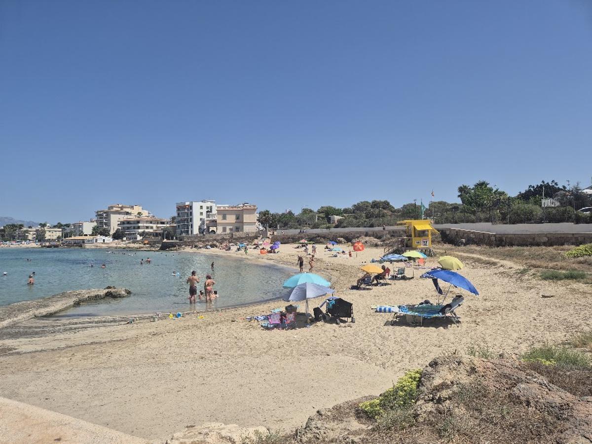 Playa de Torre den Pau donde son muy frecuentes los hurtos al descuido alos bañistas.