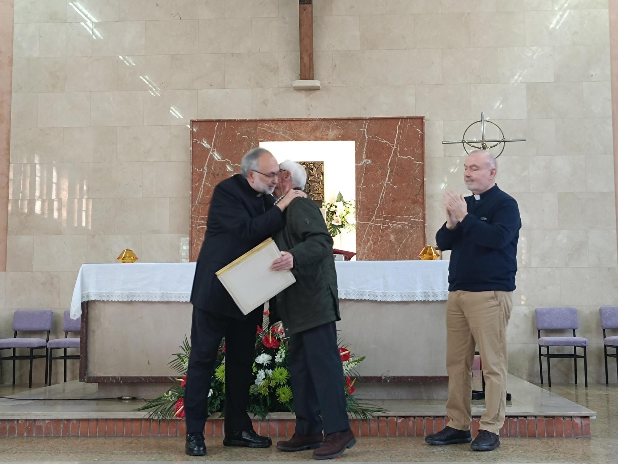 Jesús Sanz Montes entrega los premios "Liborio Colino" en Llanera