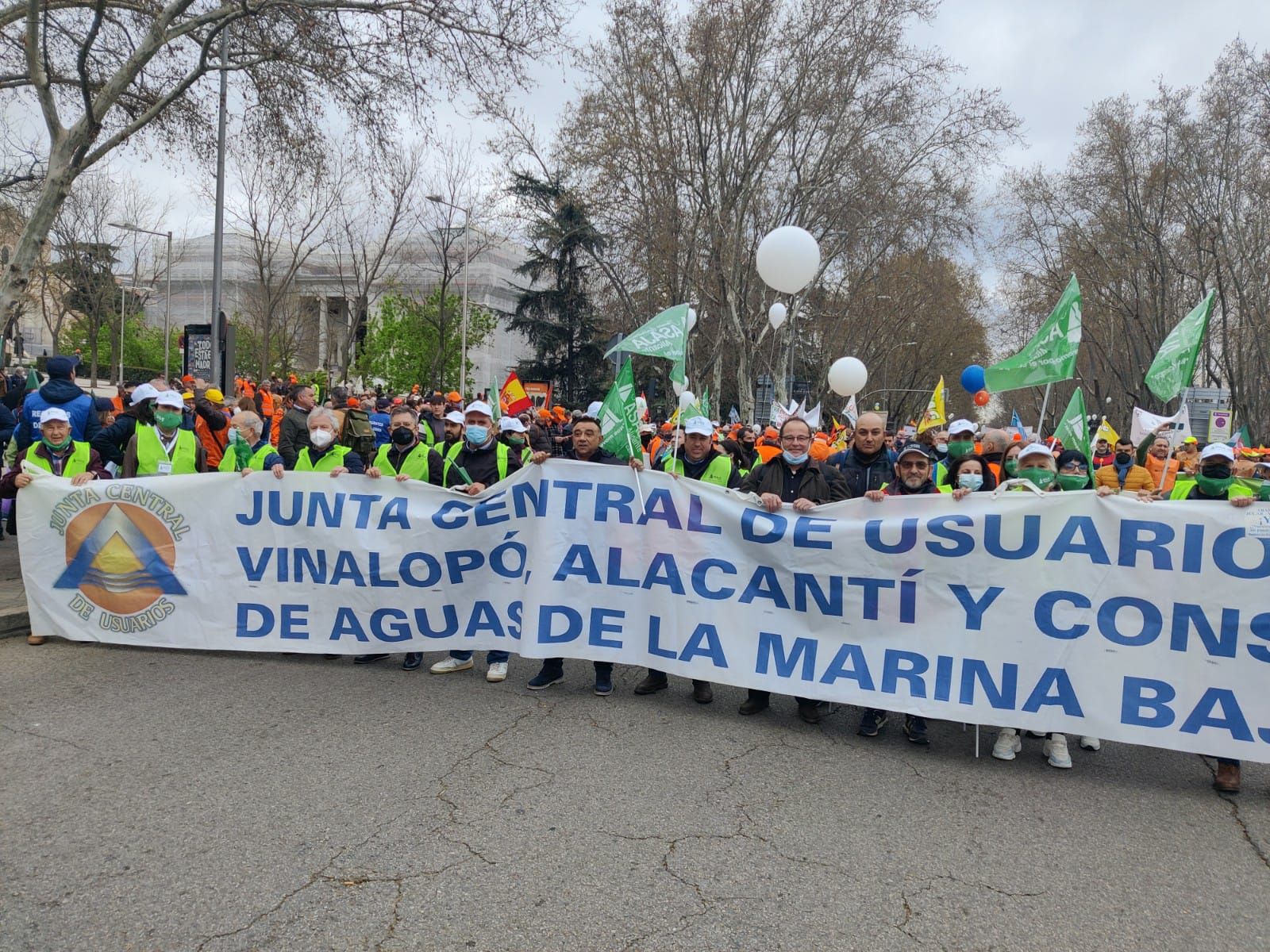 Arranca la manifestación en defensa del campo en Madrid con miles de agricultores y regantes de la provincia