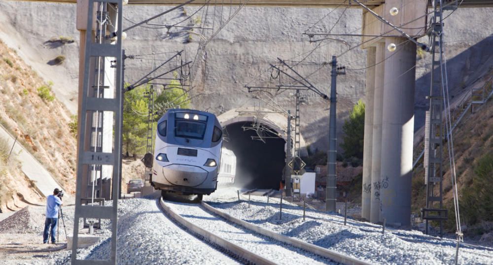 Abren el tramo afectado por las lluvias en la Font de la Figuera