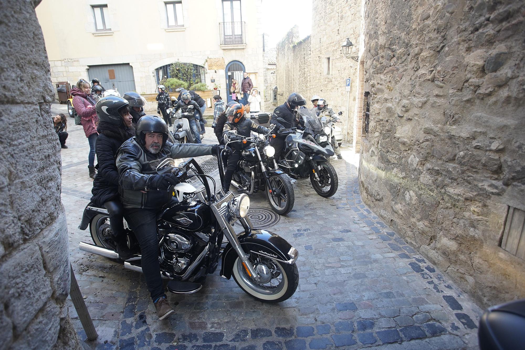 Poesia i motos per fer arribar la cultura als més necessitats