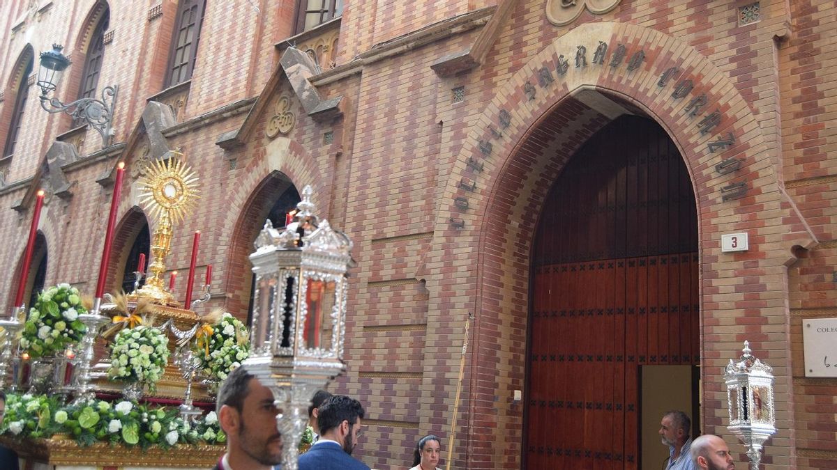 Procesión eucarística de los Dolores de San Juan.
