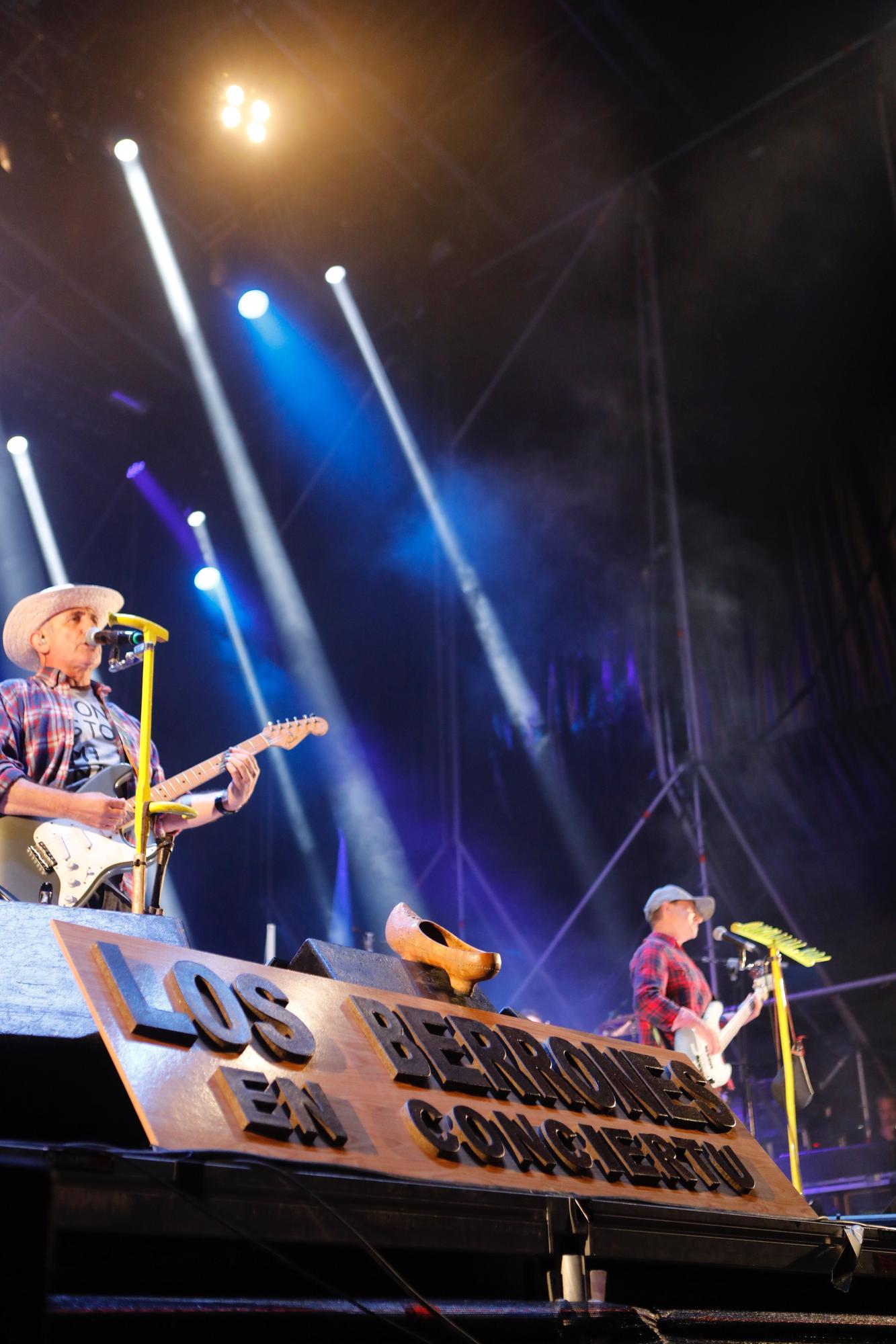 En imágenes: Concierto de "Los Berrones" en la playa de Poniente