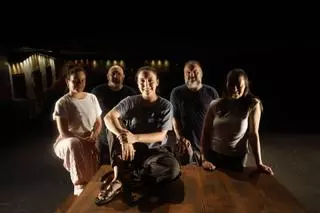 Los ensayos de "El caso Lucrecia" en el teatro de la Universidad Laboral, en imágenes