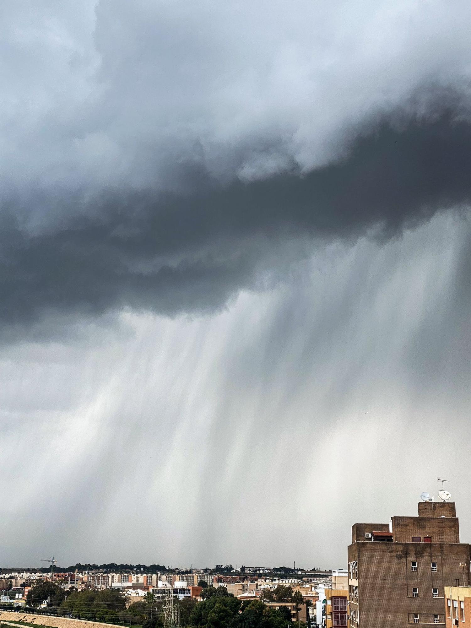 Espectacular imagen de la tormenta en Cartagena