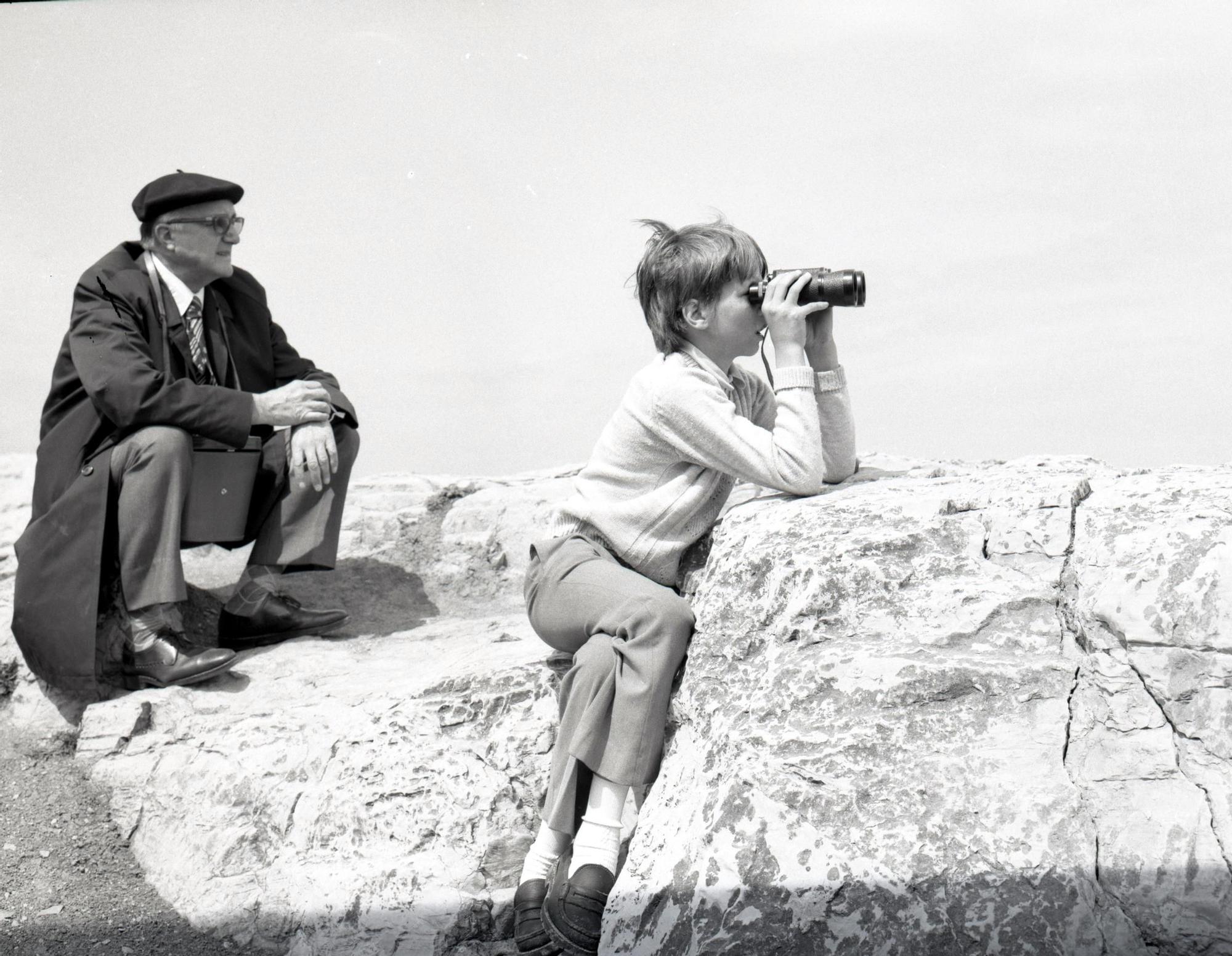 Carlos del Castillo y su sobrino Manuel del Castillo, h. 1970.jpg