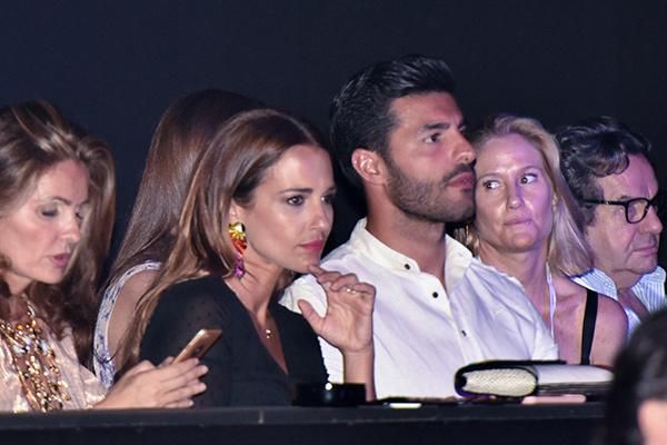 Paula Echevarría y Miguel Torres, cero sonrisas en el concierto de Luis Miguel
