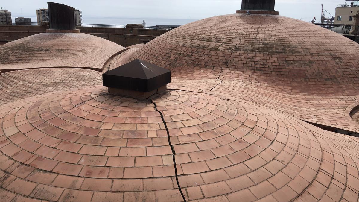 Estado actual de las grietas en las cúpulas de la catedral de Málaga.