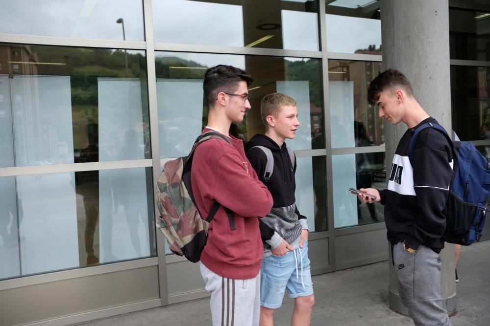 Ebau 2019 en Asturias: primer día de exámenes de selectividad en Mieres