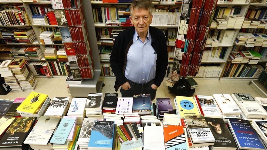 Carmelo Romero: &quot;El libro fluyó prácticamente solo, estaba muy meditado&quot;
