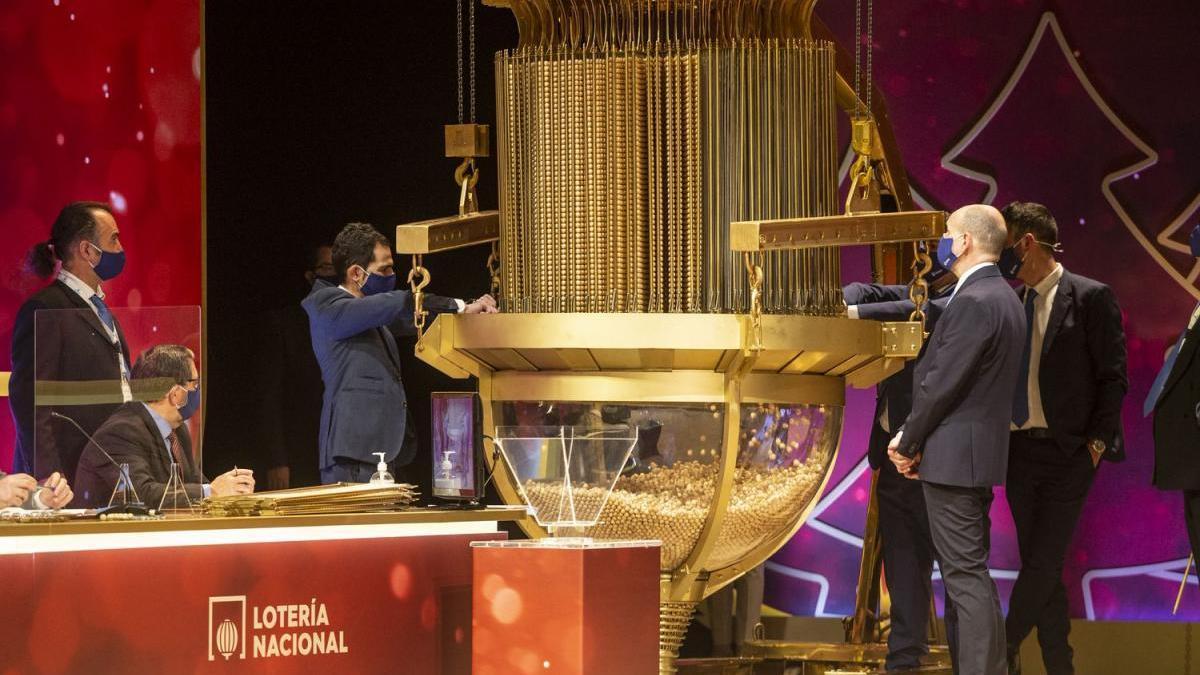 El tercer premio de la Lotería de Navidad cae en Barbate, Toledo y Cuenca