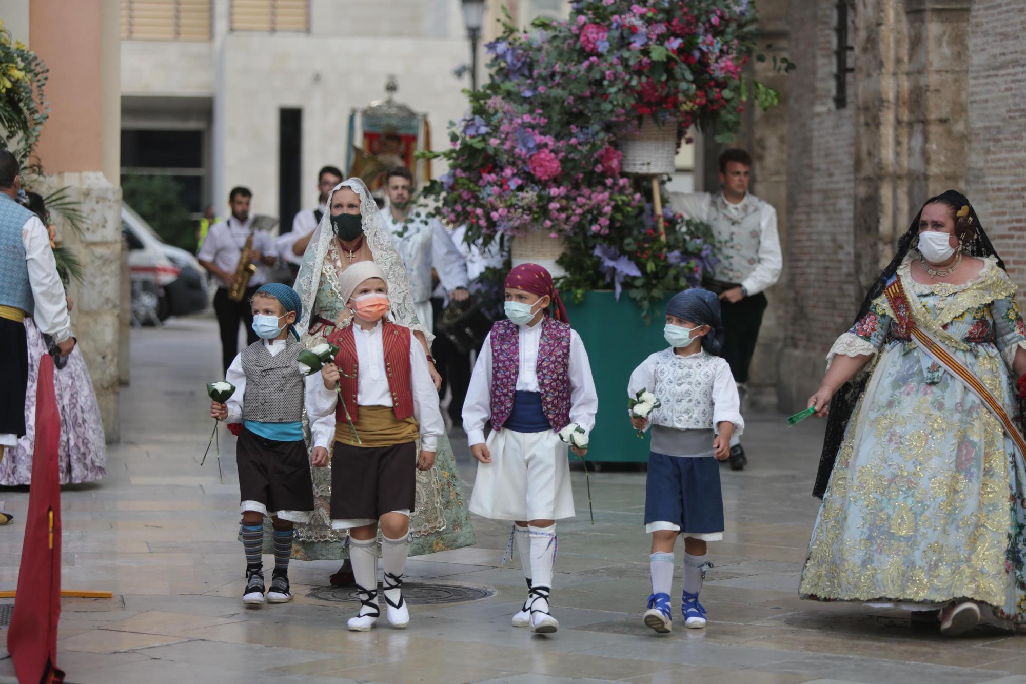 Búscate en el segundo día de Ofrenda por la calle de la Mar (entre las 19.00 y las 20.00 horas)