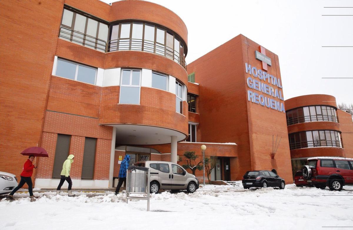 Imagen de archivo del exterior del Hospital de Requena.