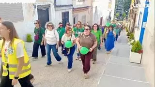 Cullera se moviliza en defensa de la educación pública con una cadena humana hasta el castillo