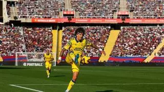 Ni la MSN, ni la BBC, la UD Las Palmas golea con el SMS