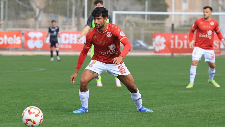 Mario Riquelme le hizo dos goles al Mallorca B (en la imagen) y a la Peña Deportiva el pasado domingo. | VICENT MARÍ