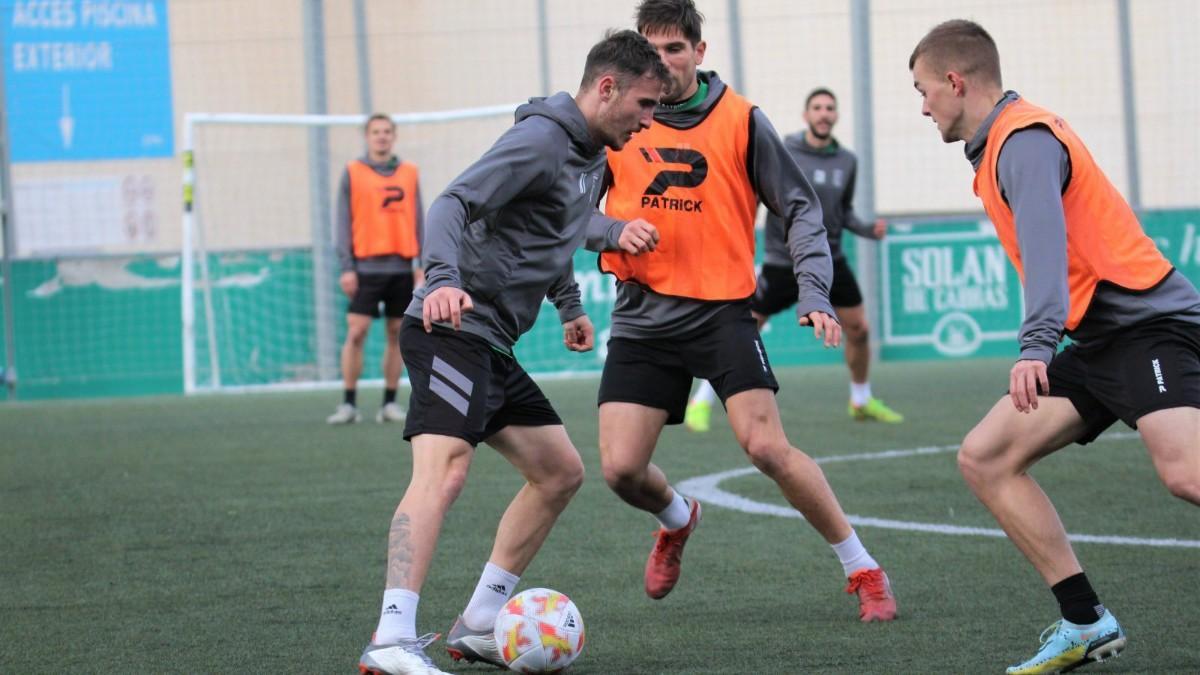 Imagen de un entrenamiento del Cornellà