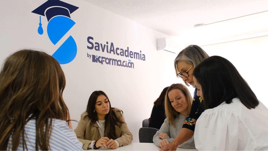 Nace SaviAcademia: formación gratuita y trabajo retribuido desde el primer día para futuros auxiliares sociosanitarios