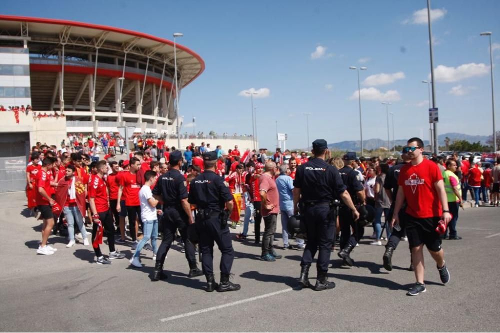 Ambiente en Nueva Condomina antes del partido